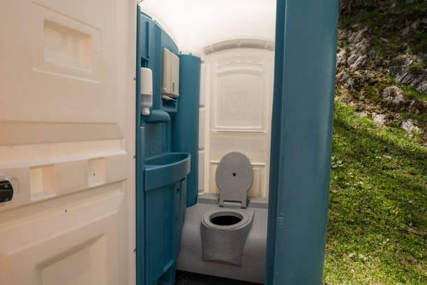 Best Porta potty delivery and setup  in Port Salerno, FL